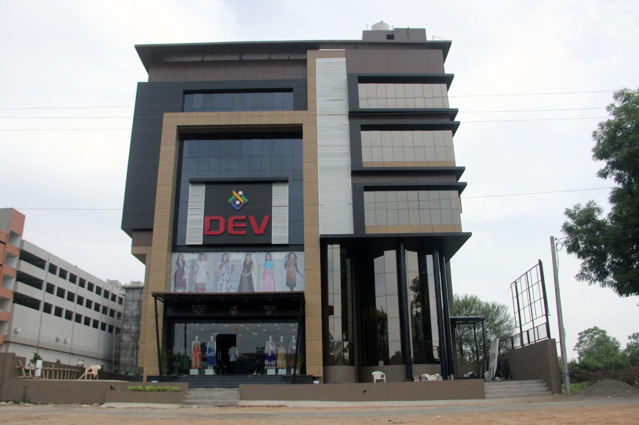 Dev Motel And Banquet Nadiād Zewnętrze zdjęcie
