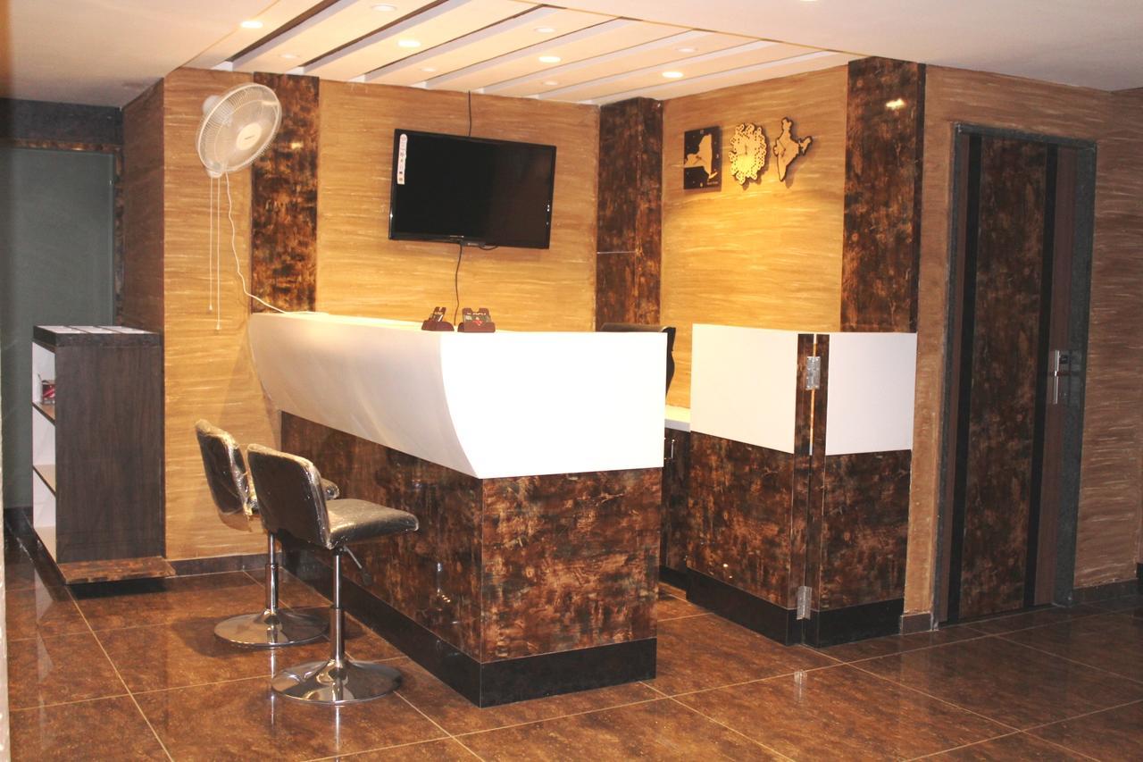 Dev Motel And Banquet Nadiād Zewnętrze zdjęcie